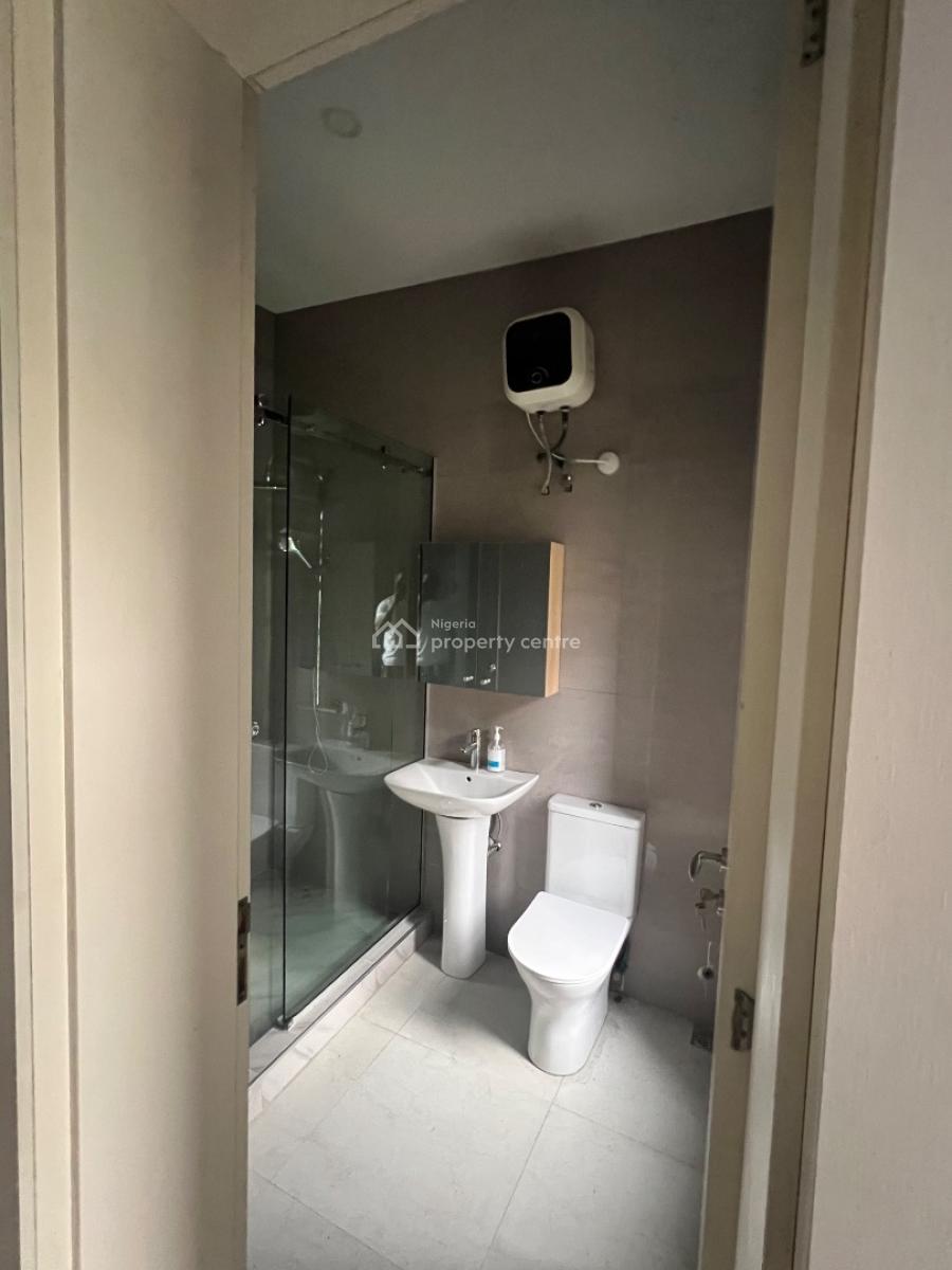 Spacious 3 Bedroom Apartment with Bq, Rock Apartment, Plot 7 Rock Drive Off C&i Leasing Company Lekki Phase, Lekki Phase 1, Lekki, Lagos, Flat / Apartment for Rent