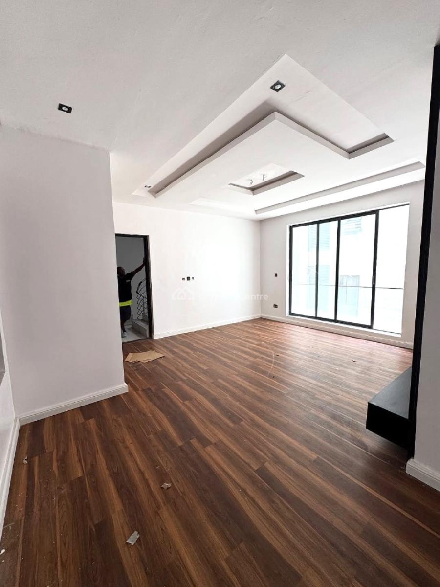 𝐖𝐄𝐋𝐋 𝐌𝐀𝐈𝐍𝐓𝐀𝐈𝐍𝐄𝐃 2 𝐁𝐄𝐃𝐑𝐎𝐎𝐌 𝐀𝐏𝐀𝐑𝐓𝐌𝐄𝐍𝐓, Ikate, Lekki, Ikate, Lekki, Lagos, Flat / Apartment for Rent