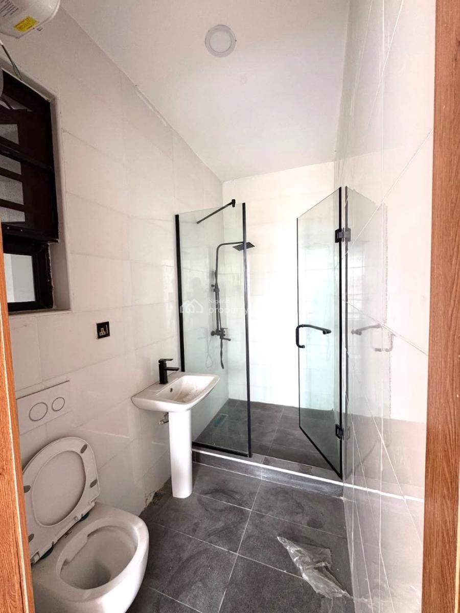 𝐖𝐄𝐋𝐋 𝐌𝐀𝐈𝐍𝐓𝐀𝐈𝐍𝐄𝐃 2 𝐁𝐄𝐃𝐑𝐎𝐎𝐌 𝐀𝐏𝐀𝐑𝐓𝐌𝐄𝐍𝐓, Ikate, Lekki, Ikate, Lekki, Lagos, Flat / Apartment for Rent