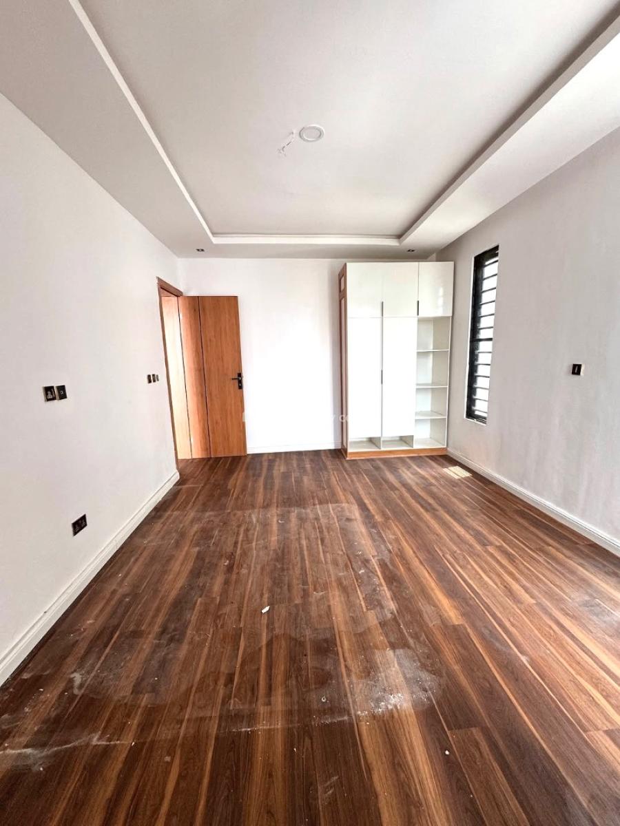 𝐖𝐄𝐋𝐋 𝐌𝐀𝐈𝐍𝐓𝐀𝐈𝐍𝐄𝐃 2 𝐁𝐄𝐃𝐑𝐎𝐎𝐌 𝐀𝐏𝐀𝐑𝐓𝐌𝐄𝐍𝐓, Ikate, Lekki, Ikate, Lekki, Lagos, Flat / Apartment for Rent