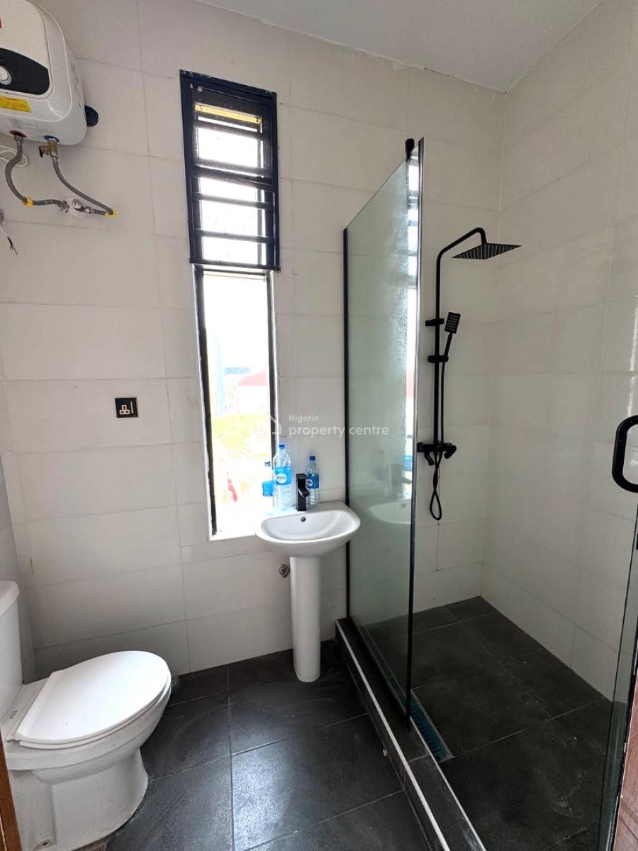 𝐖𝐄𝐋𝐋 𝐌𝐀𝐈𝐍𝐓𝐀𝐈𝐍𝐄𝐃 2 𝐁𝐄𝐃𝐑𝐎𝐎𝐌 𝐀𝐏𝐀𝐑𝐓𝐌𝐄𝐍𝐓, Ikate, Lekki, Ikate, Lekki, Lagos, Flat / Apartment for Rent