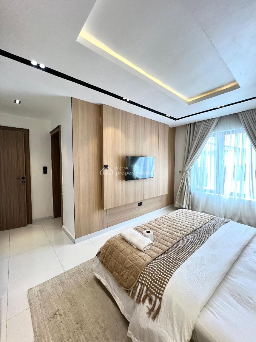 Luxury 2 Bedroom Apartment with Pool and Gym, Off Admiralty Way, Lekki Phase 1, Lekki, Lagos, Flat / Apartment Short Let