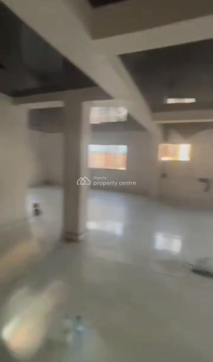 Open Commercial Space on Entire Floor of a Building, Akoka, Yaba, Lagos, Commercial Property for Rent