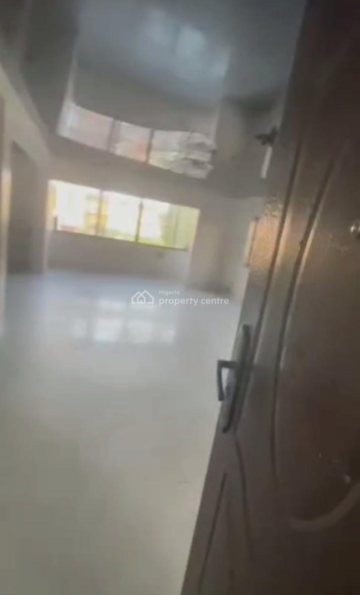 Open Commercial Space on Entire Floor of a Building, Akoka, Yaba, Lagos, Commercial Property for Rent