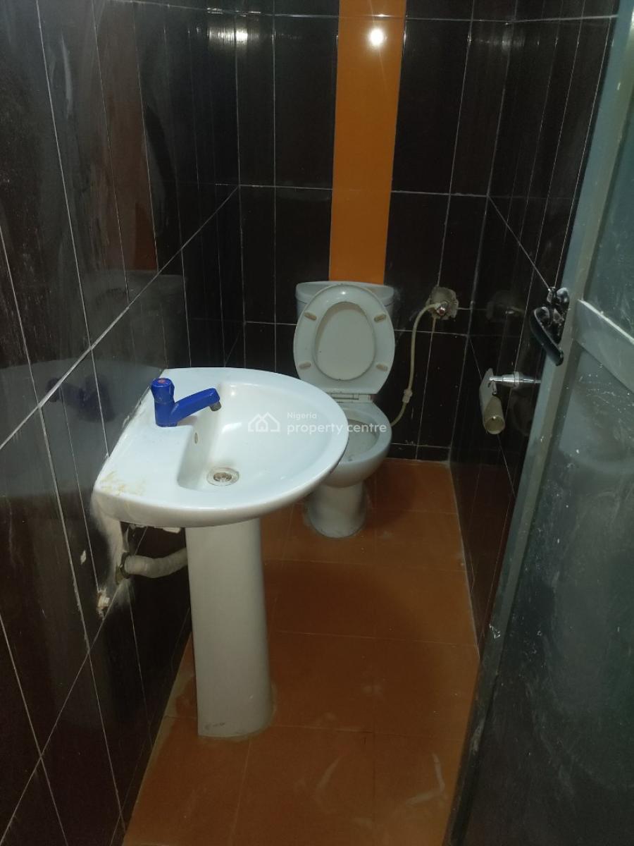 3 Bedroom Flat, Gra Phase 1, Magodo, Lagos, Flat / Apartment for Rent