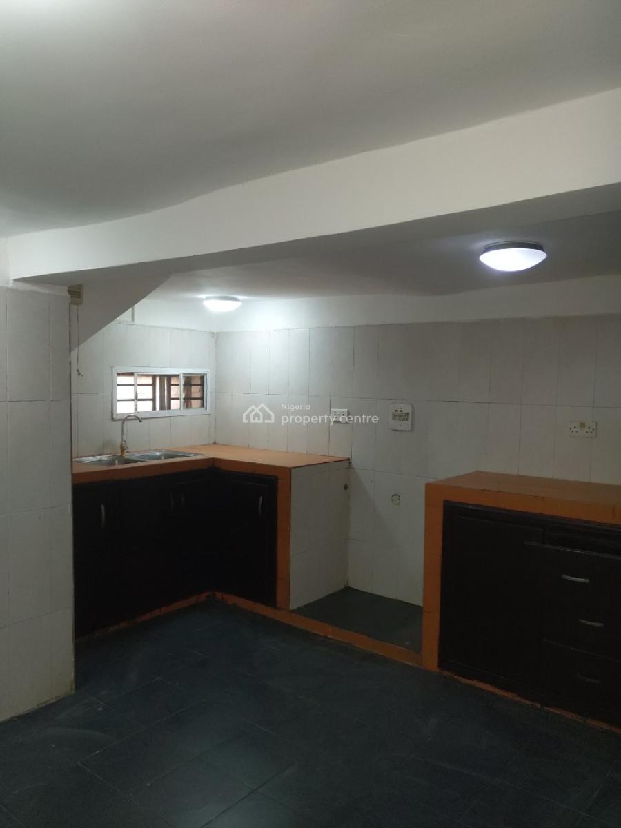 3 Bedroom Flat, Gra Phase 1, Magodo, Lagos, Flat / Apartment for Rent