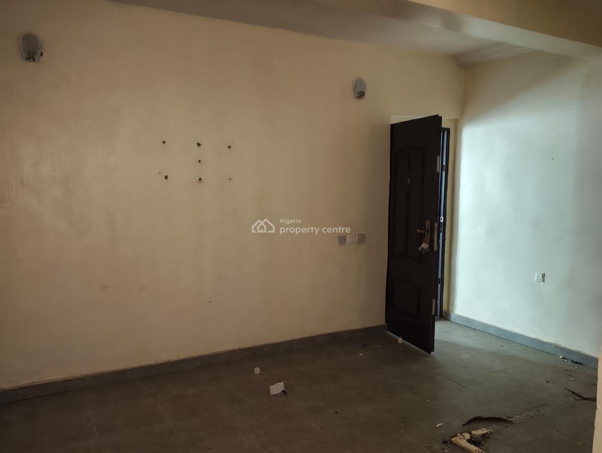 Spacious One Bedroom Flat, Area 3, Garki, Abuja, Flat / Apartment for Rent