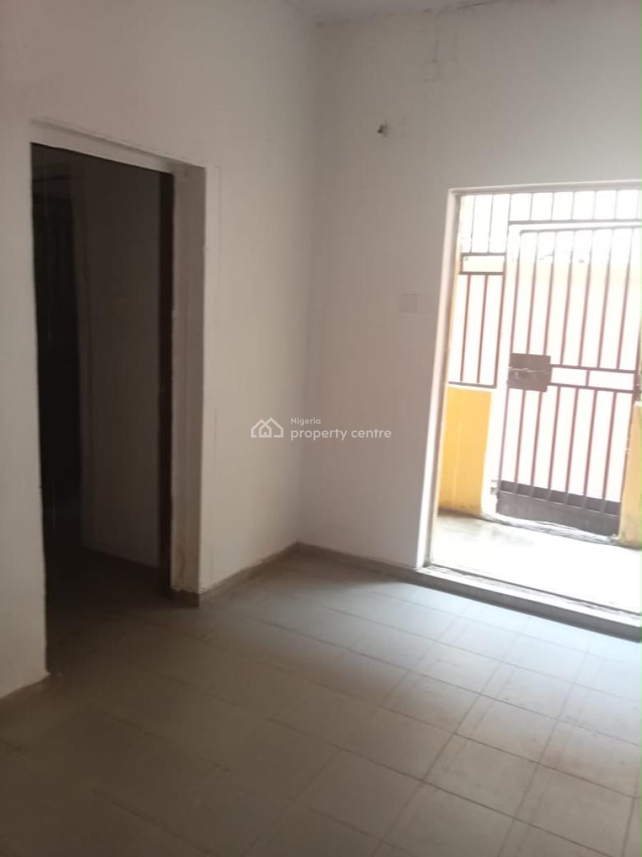 a Standard and Well-maintained Mini Flat, Alhaji Lambo, Alapere, Lagos, Alapere, Ketu, Lagos, Mini Flat (room and Parlour) for Rent
