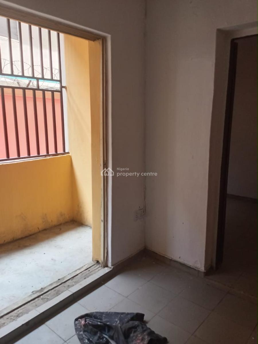 a Standard and Well-maintained Mini Flat, Alhaji Lambo, Alapere, Lagos, Alapere, Ketu, Lagos, Mini Flat (room and Parlour) for Rent