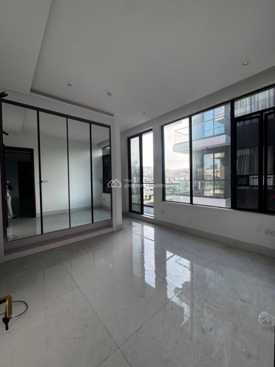 Newly Built 3 Bedroom Apartment in Lekki Phase 1, Off Admirality Way, Lekki Phase 1, Lekki, Lagos, Flat / Apartment for Rent