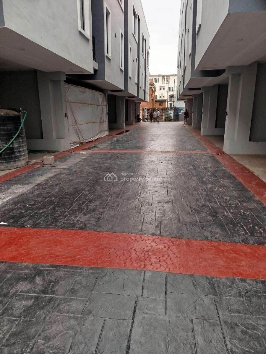 4  Bedroom Semi-detached Duplex with Bq, Ogba, Ikeja, Lagos, Semi-detached Duplex for Sale