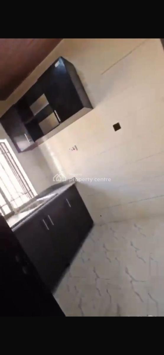 Video Available of a 2 Bedroom Flat, Vgc, Lekki, Lagos, Flat / Apartment for Rent