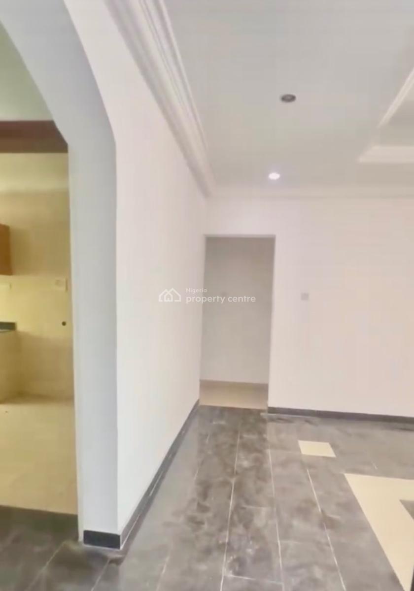 Spacious and Sharp Upstairs in Serene Surroundings, Mobil Road, Ajah, Lagos, Flat / Apartment for Rent