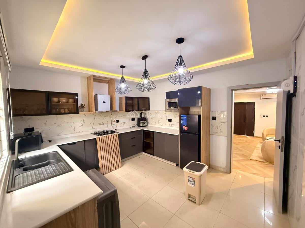 Fully Furnished and Serviced 2 Bedroom Apartment with 247 Power/pool, Lekki Phase 1, Lekki, Lagos, House for Rent