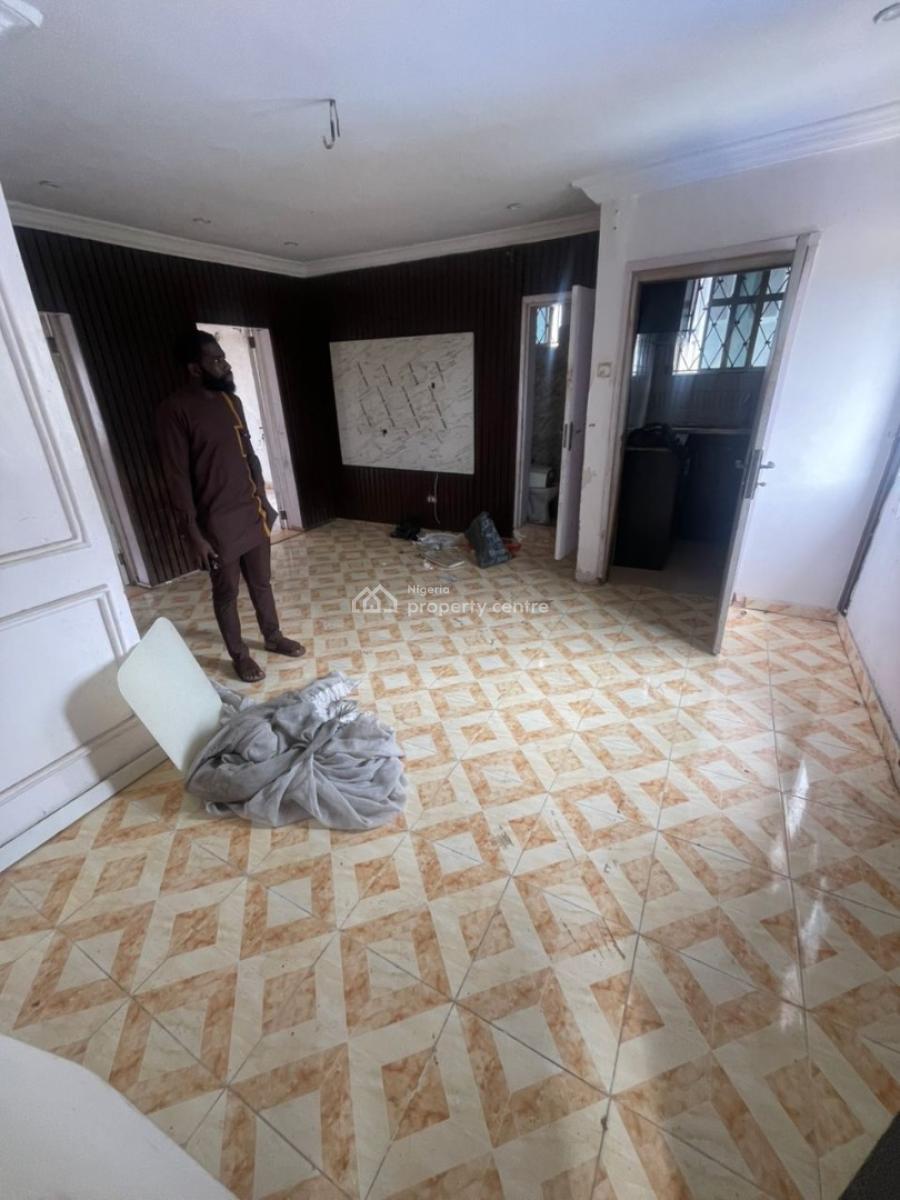 Very Spacious and Decent 2bedroom Flat, Onike, Yaba, Lagos, Flat / Apartment for Rent