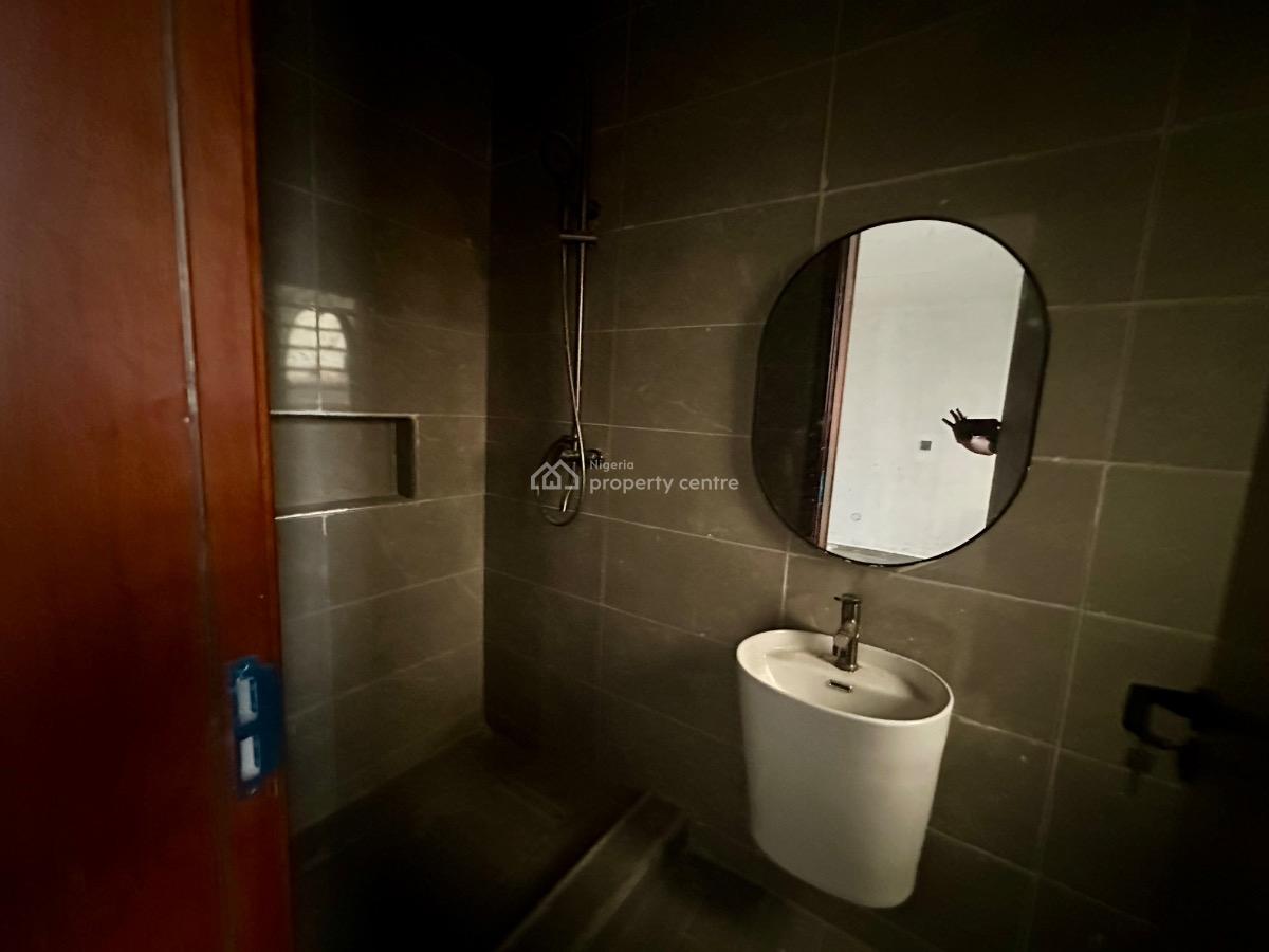 4 Bedroom Semi Detached House, Yaba, Lagos, Semi-detached Duplex for Sale