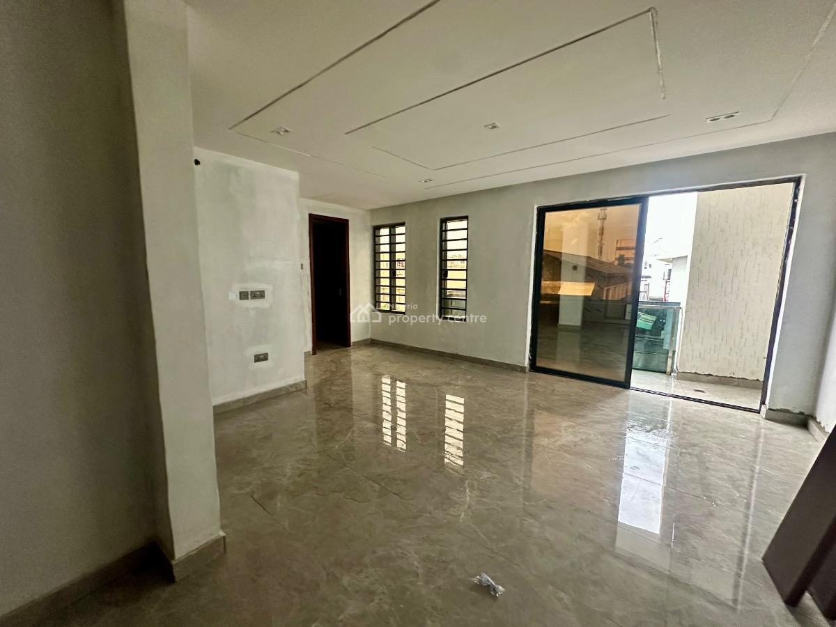 4 Bedroom Semi Detached House, Yaba, Lagos, Semi-detached Duplex for Sale