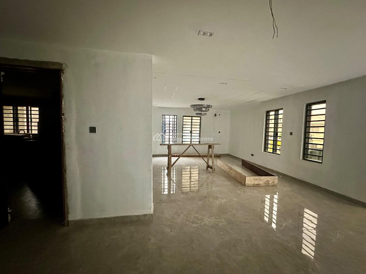 4 Bedroom Semi Detached House, Yaba, Lagos, Semi-detached Duplex for Sale