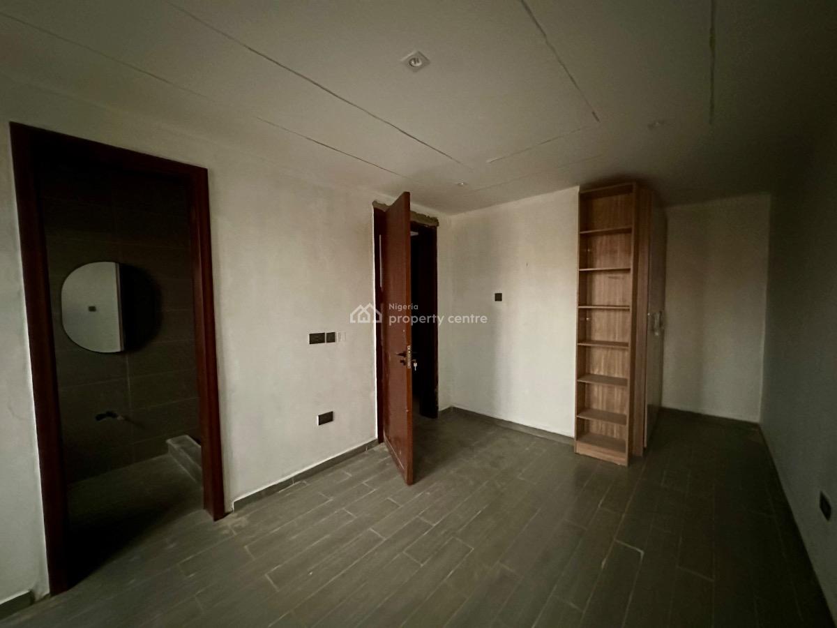 4 Bedroom Semi Detached House, Yaba, Lagos, Semi-detached Duplex for Sale