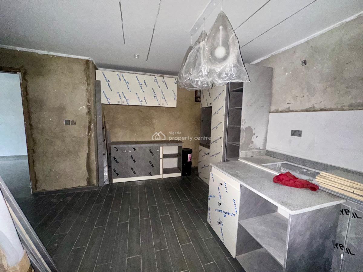 4 Bedroom Semi Detached House, Yaba, Lagos, Semi-detached Duplex for Sale