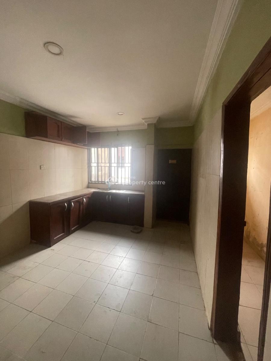 Spacious 3 Bedroom Apartment, Medina Estate, Gbagada, Lagos, Flat / Apartment for Rent