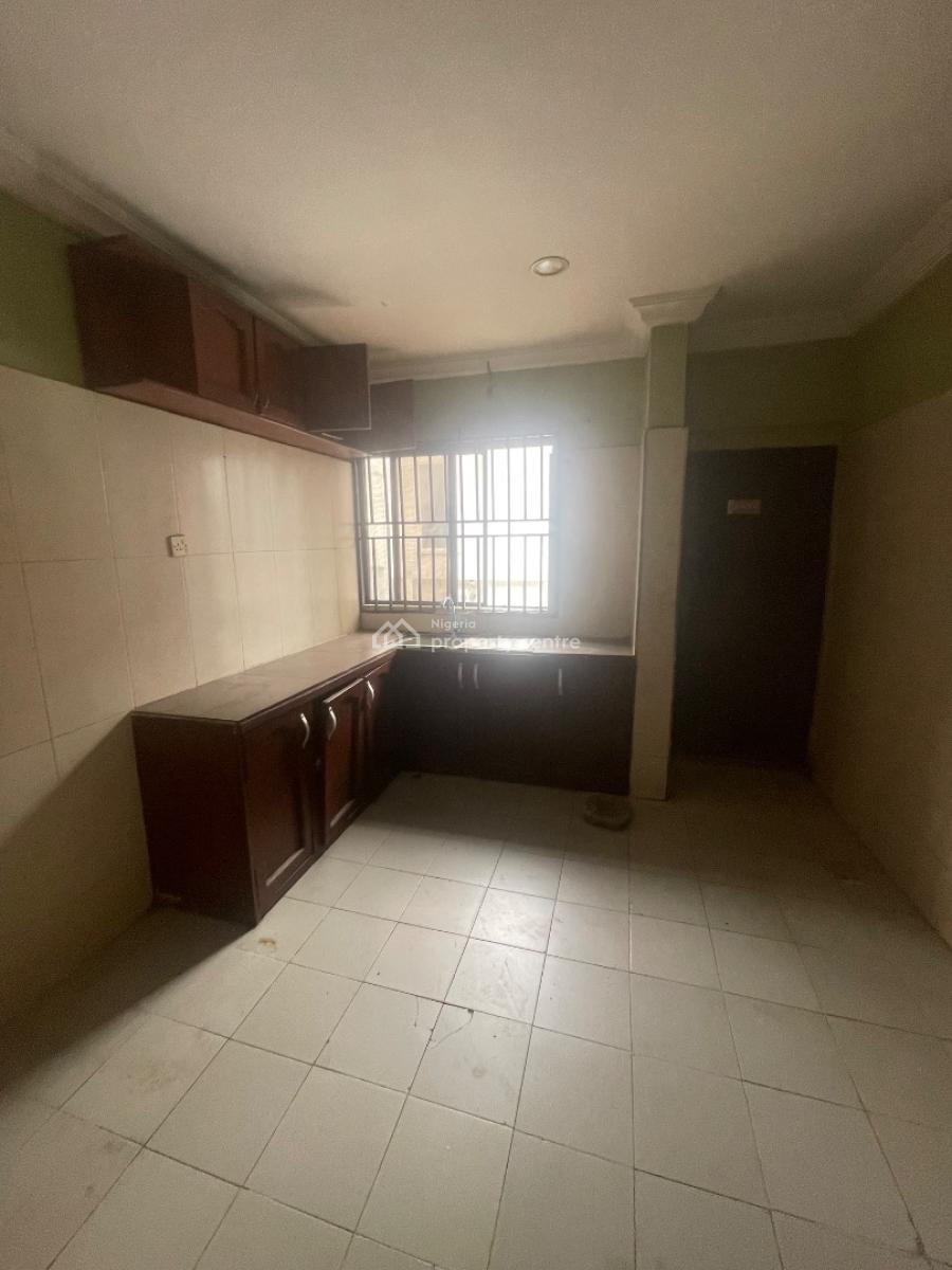 Spacious 3 Bedroom Apartment, Medina Estate, Gbagada, Lagos, Flat / Apartment for Rent