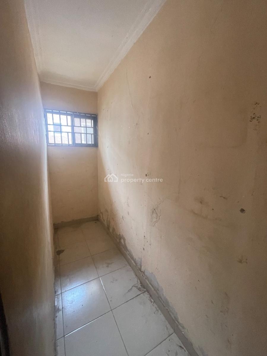 Spacious 3 Bedroom Apartment, Medina Estate, Gbagada, Lagos, Flat / Apartment for Rent