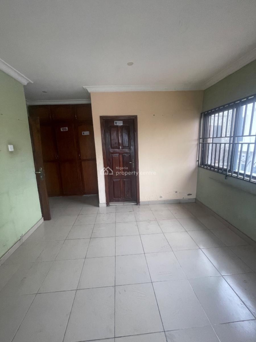 Spacious 3 Bedroom Apartment, Medina Estate, Gbagada, Lagos, Flat / Apartment for Rent