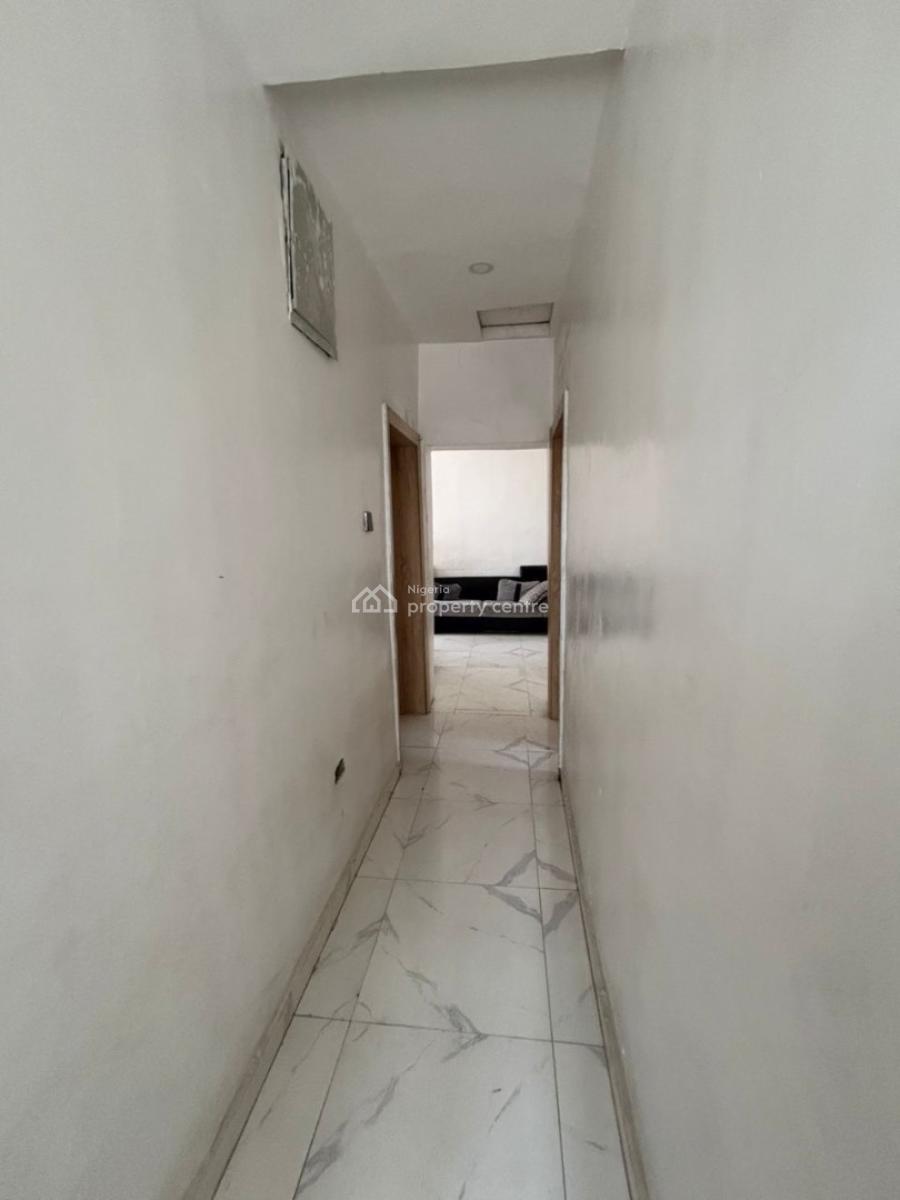 Luxury 3 Bedroom Flat Downstairs, Mobil Road, Ilaje, Ajah, Lagos, Flat / Apartment for Rent
