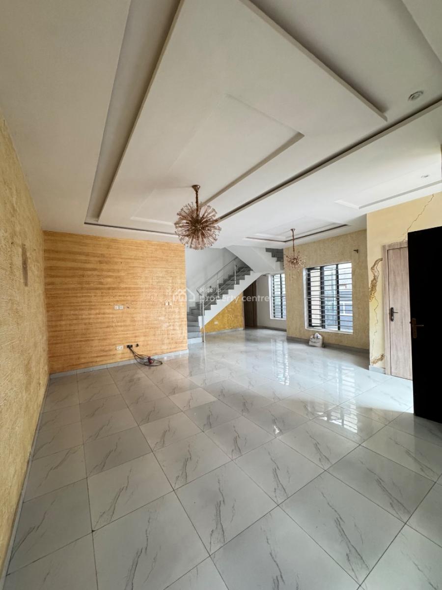 4 𝐁𝐄𝐃𝐑𝐎𝐎𝐌 𝐒𝐄𝐌𝐈 𝐃𝐄𝐓𝐀𝐂𝐇𝐄𝐃 𝐃𝐔𝐏𝐋𝐄𝐗, Orchid, Lekki, Lekki Phase 2, Lekki, Lagos, Semi-detached Duplex for Rent