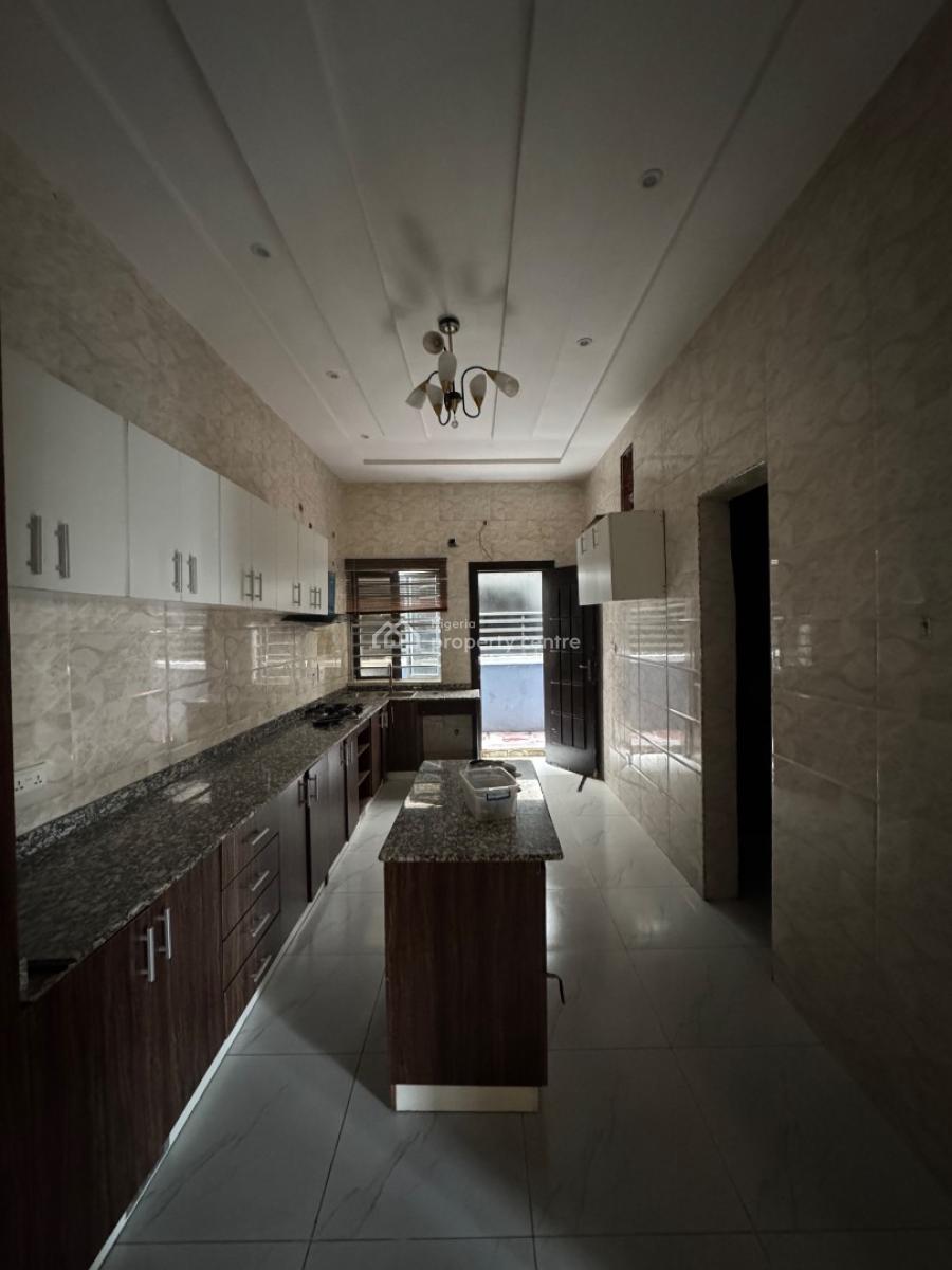 4 𝐁𝐄𝐃𝐑𝐎𝐎𝐌 𝐒𝐄𝐌𝐈 𝐃𝐄𝐓𝐀𝐂𝐇𝐄𝐃 𝐃𝐔𝐏𝐋𝐄𝐗, Orchid, Lekki, Lekki Phase 2, Lekki, Lagos, Semi-detached Duplex for Rent