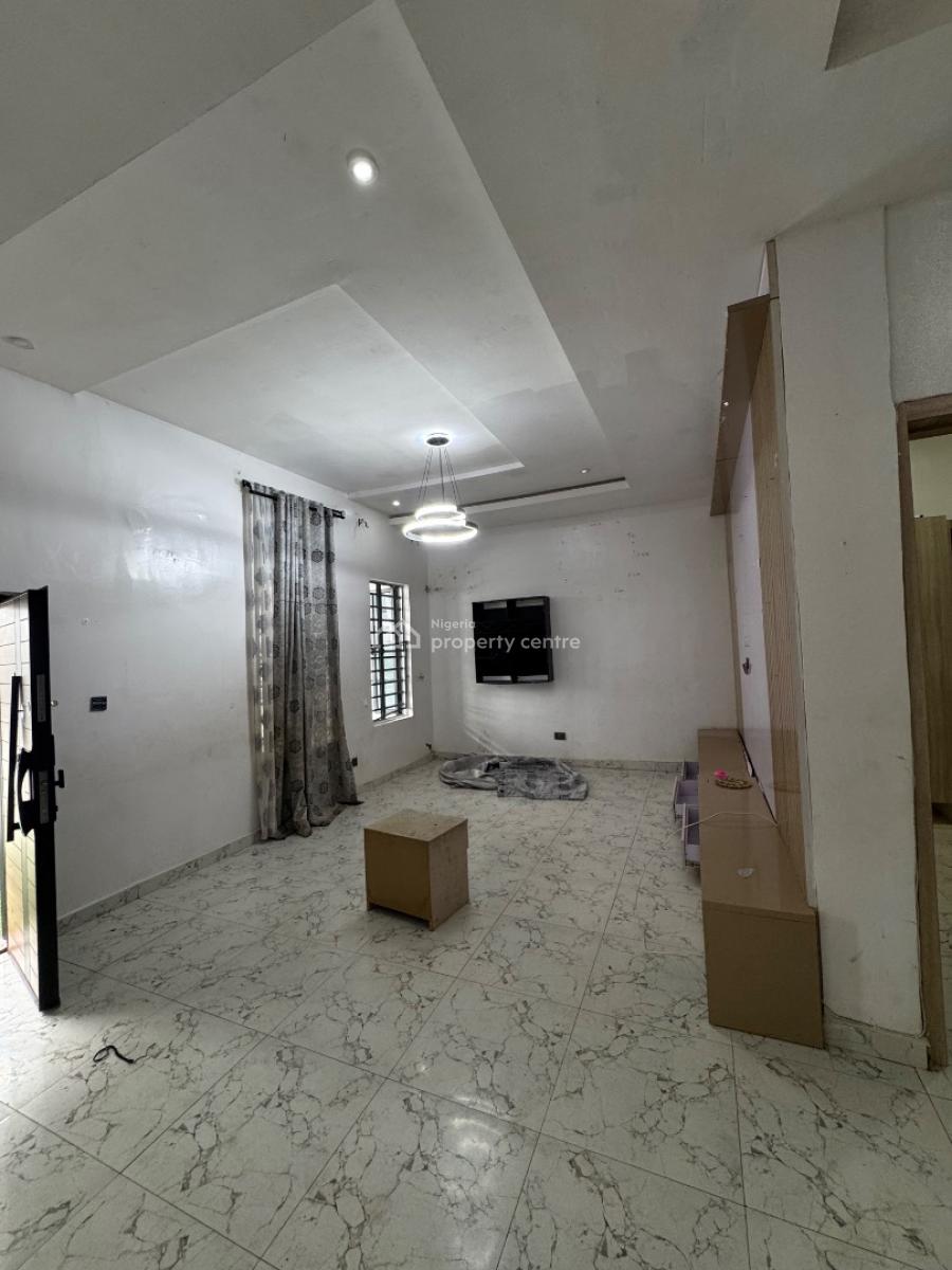 𝐌𝐀𝐈𝐍𝐓𝐀𝐈𝐍𝐄𝐃 4 𝐁𝐄𝐃𝐑𝐎𝐎𝐌 𝐓𝐄𝐑𝐑𝐀𝐂𝐄 𝐃𝐔𝐏𝐋𝐄𝐗, Orchid, Lekki, Lekki Phase 2, Lekki, Lagos, Terraced Duplex for Rent