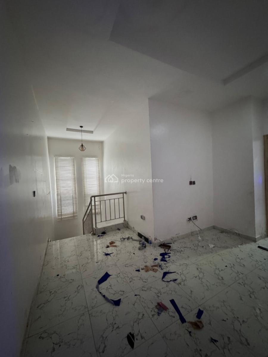 𝐌𝐀𝐈𝐍𝐓𝐀𝐈𝐍𝐄𝐃 4 𝐁𝐄𝐃𝐑𝐎𝐎𝐌 𝐓𝐄𝐑𝐑𝐀𝐂𝐄 𝐃𝐔𝐏𝐋𝐄𝐗, Orchid, Lekki, Lekki Phase 2, Lekki, Lagos, Terraced Duplex for Rent