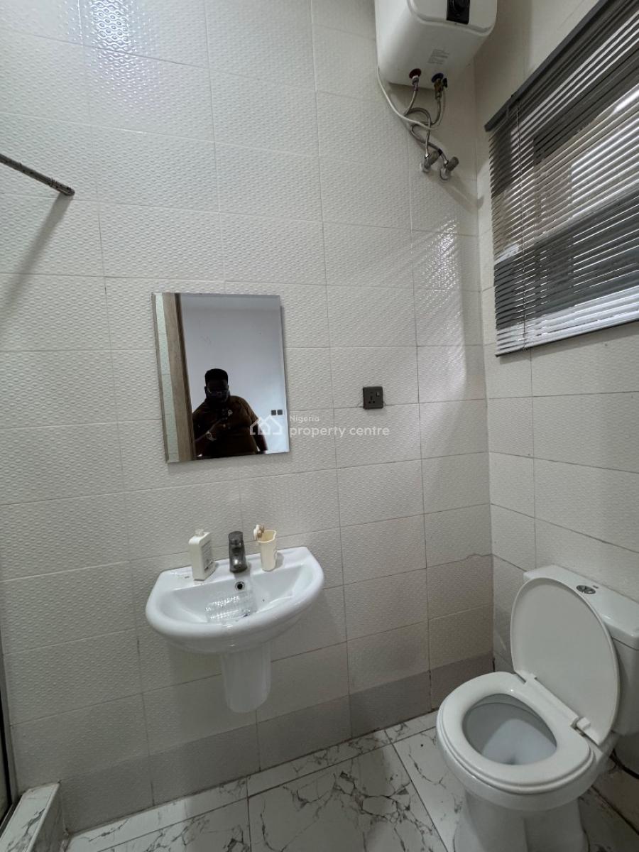 𝐌𝐀𝐈𝐍𝐓𝐀𝐈𝐍𝐄𝐃 4 𝐁𝐄𝐃𝐑𝐎𝐎𝐌 𝐓𝐄𝐑𝐑𝐀𝐂𝐄 𝐃𝐔𝐏𝐋𝐄𝐗, Orchid, Lekki, Lekki Phase 2, Lekki, Lagos, Terraced Duplex for Rent