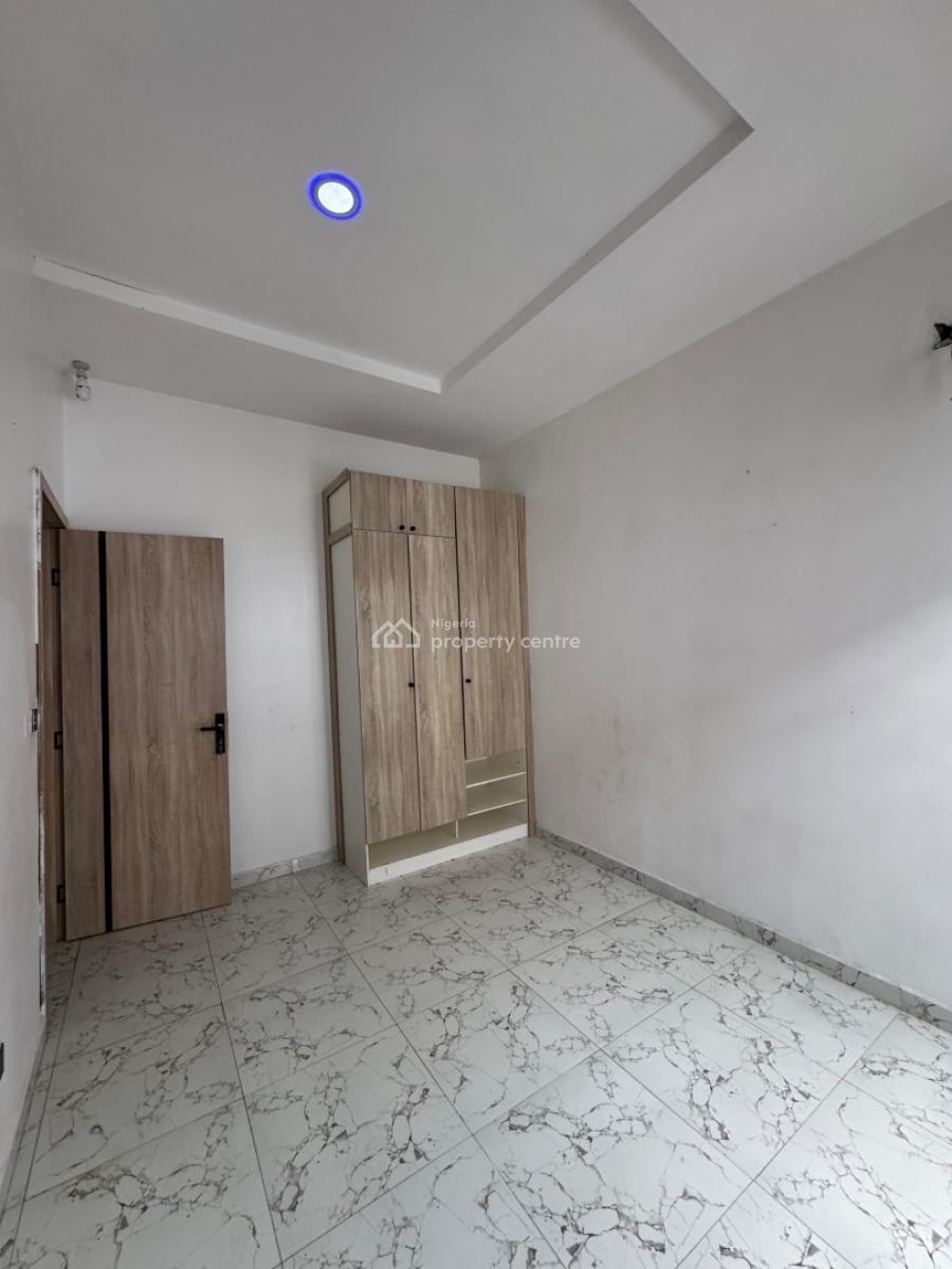 𝐌𝐀𝐈𝐍𝐓𝐀𝐈𝐍𝐄𝐃 4 𝐁𝐄𝐃𝐑𝐎𝐎𝐌 𝐓𝐄𝐑𝐑𝐀𝐂𝐄 𝐃𝐔𝐏𝐋𝐄𝐗, Orchid, Lekki, Lekki Phase 2, Lekki, Lagos, Terraced Duplex for Rent
