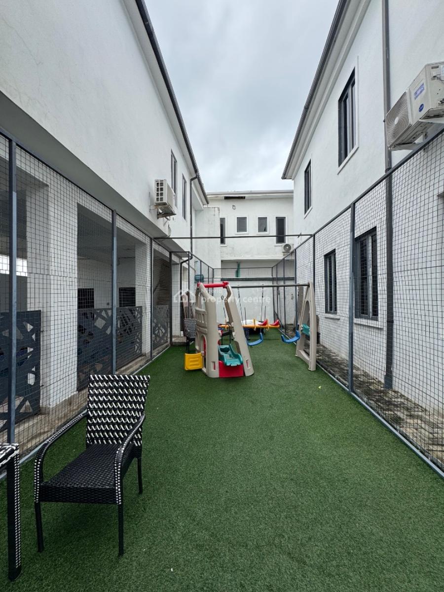 𝐌𝐀𝐈𝐍𝐓𝐀𝐈𝐍𝐄𝐃 4 𝐁𝐄𝐃𝐑𝐎𝐎𝐌 𝐓𝐄𝐑𝐑𝐀𝐂𝐄 𝐃𝐔𝐏𝐋𝐄𝐗, Orchid, Lekki, Lekki Phase 2, Lekki, Lagos, Terraced Duplex for Rent