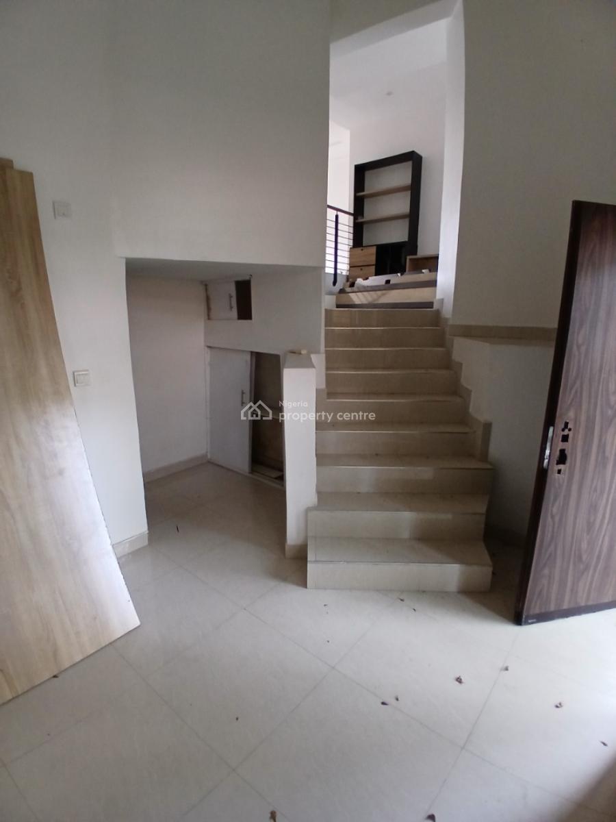 Serviced with 24/7 Power Supply 2 Bedroom En-suite Flat. It Will Waiti, Lekki Phase 1, Lekki, Lagos, Flat / Apartment for Rent