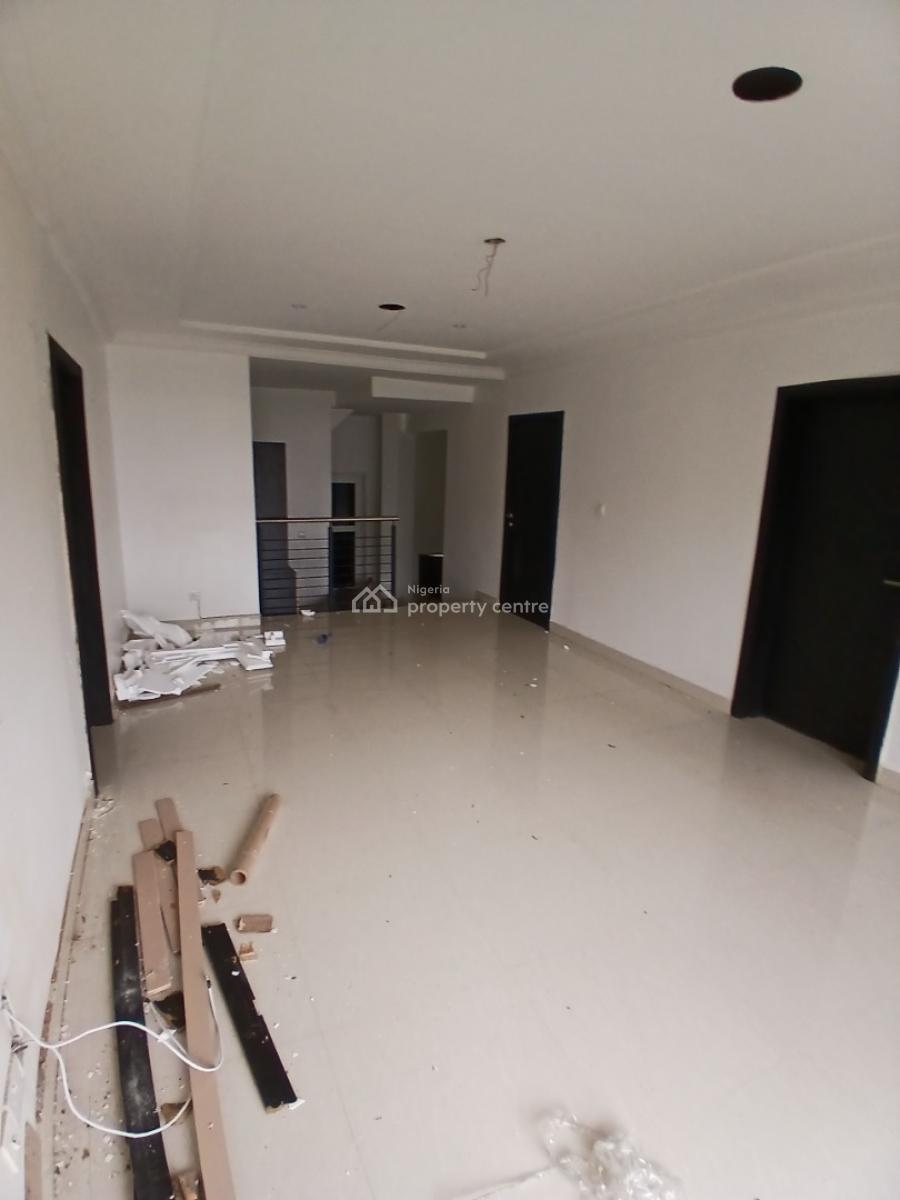 Serviced with 24/7 Power Supply 2 Bedroom En-suite Flat. It Will Waiti, Lekki Phase 1, Lekki, Lagos, Flat / Apartment for Rent