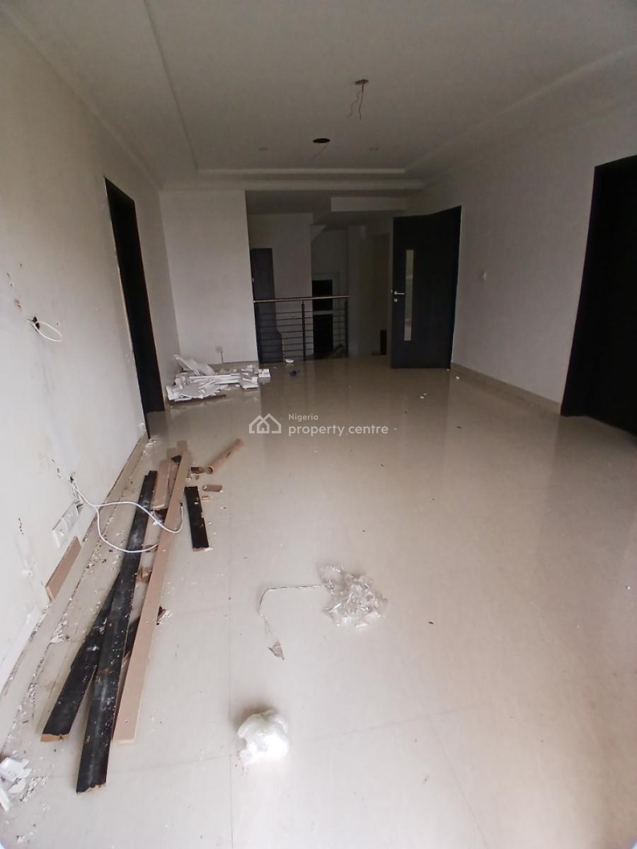 Serviced with 24/7 Power Supply 2 Bedroom En-suite Flat. It Will Waiti, Lekki Phase 1, Lekki, Lagos, Flat / Apartment for Rent