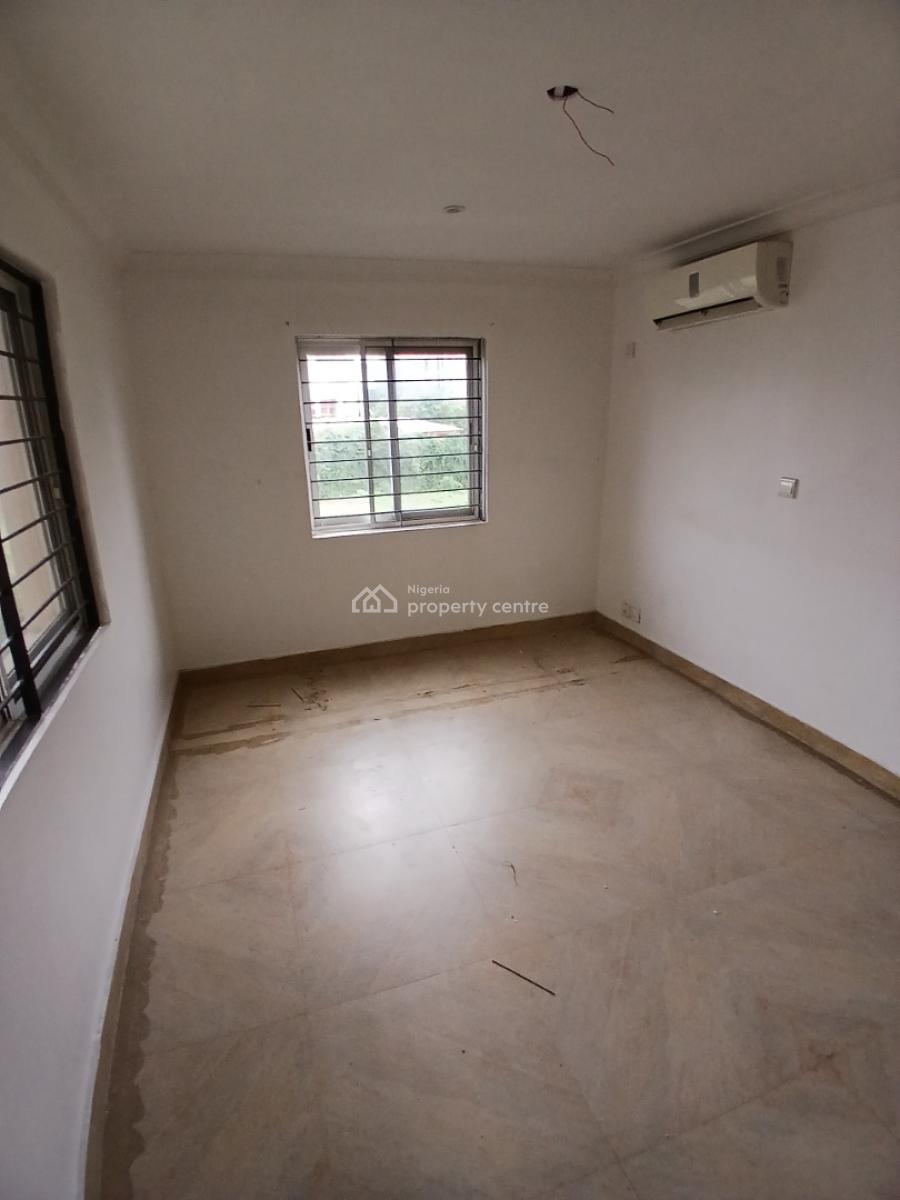 Serviced with 24/7 Power Supply 2 Bedroom En-suite Flat. It Will Waiti, Lekki Phase 1, Lekki, Lagos, Flat / Apartment for Rent