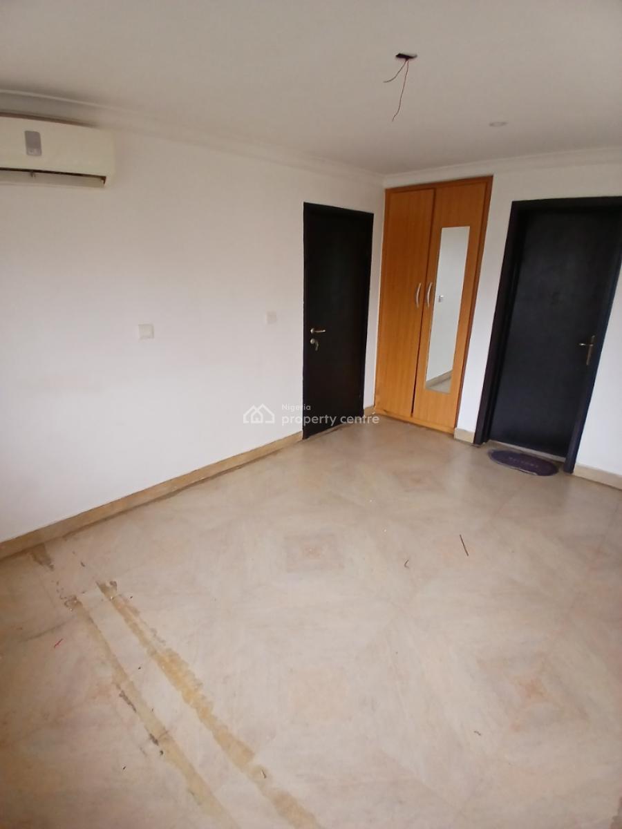 Serviced with 24/7 Power Supply 2 Bedroom En-suite Flat. It Will Waiti, Lekki Phase 1, Lekki, Lagos, Flat / Apartment for Rent