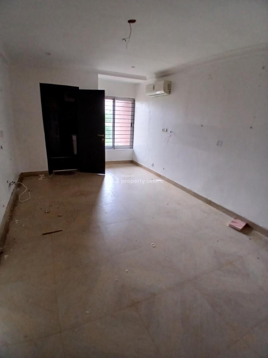 Serviced with 24/7 Power Supply 2 Bedroom En-suite Flat. It Will Waiti, Lekki Phase 1, Lekki, Lagos, Flat / Apartment for Rent