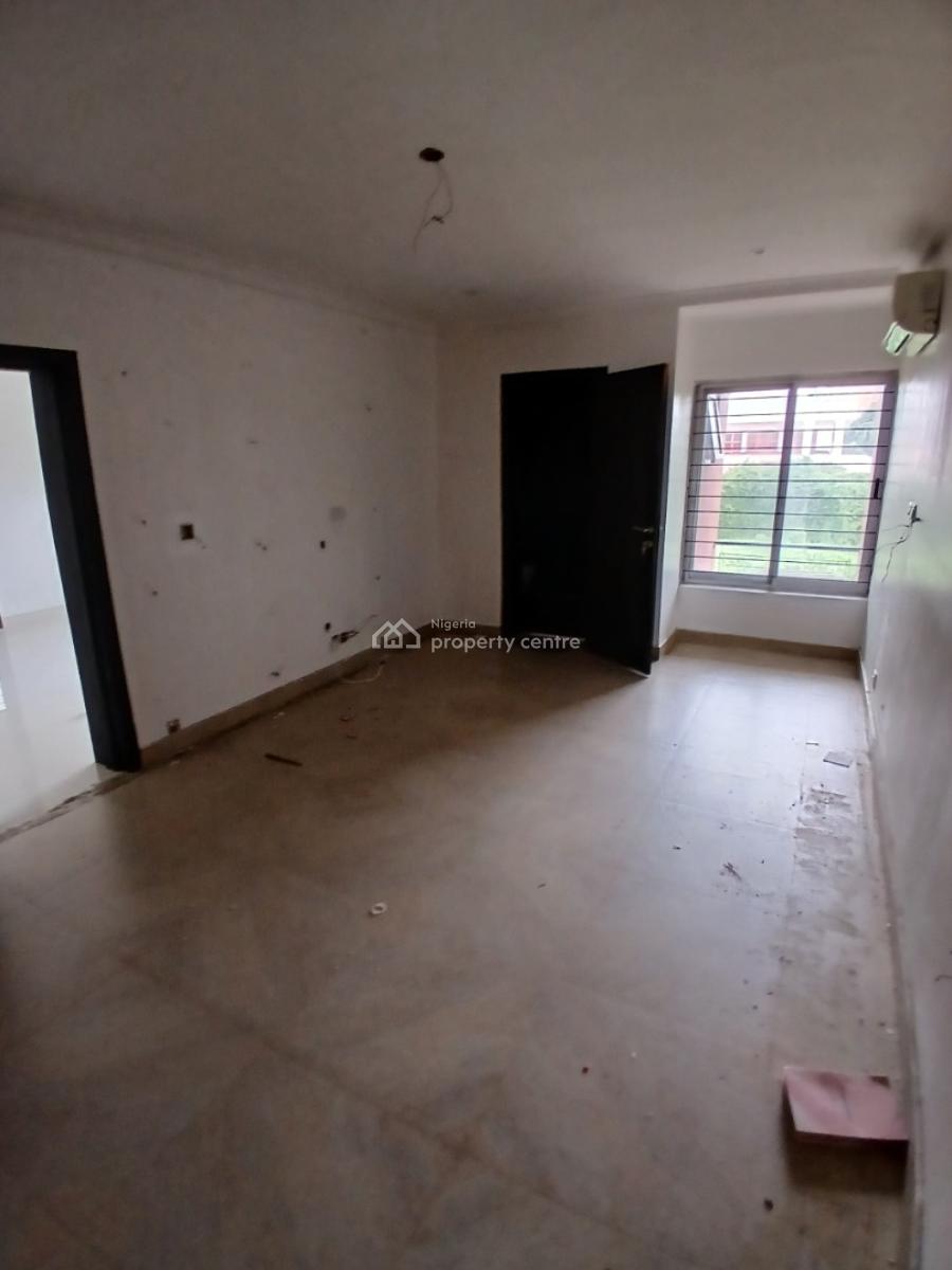Serviced with 24/7 Power Supply 2 Bedroom En-suite Flat. It Will Waiti, Lekki Phase 1, Lekki, Lagos, Flat / Apartment for Rent