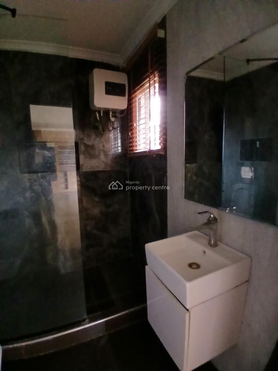Serviced with 24/7 Power Supply 2 Bedroom En-suite Flat. It Will Waiti, Lekki Phase 1, Lekki, Lagos, Flat / Apartment for Rent