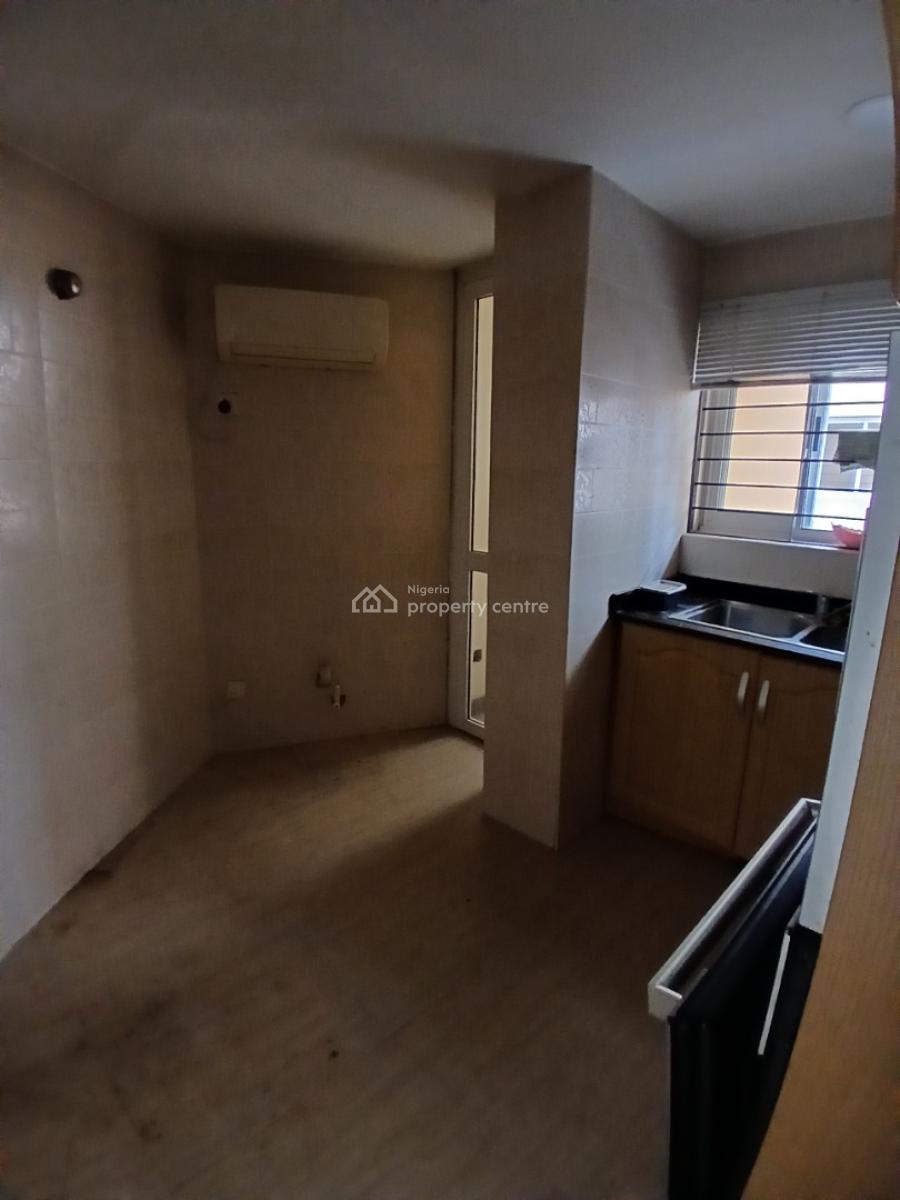 Serviced with 24/7 Power Supply 2 Bedroom En-suite Flat. It Will Waiti, Lekki Phase 1, Lekki, Lagos, Flat / Apartment for Rent