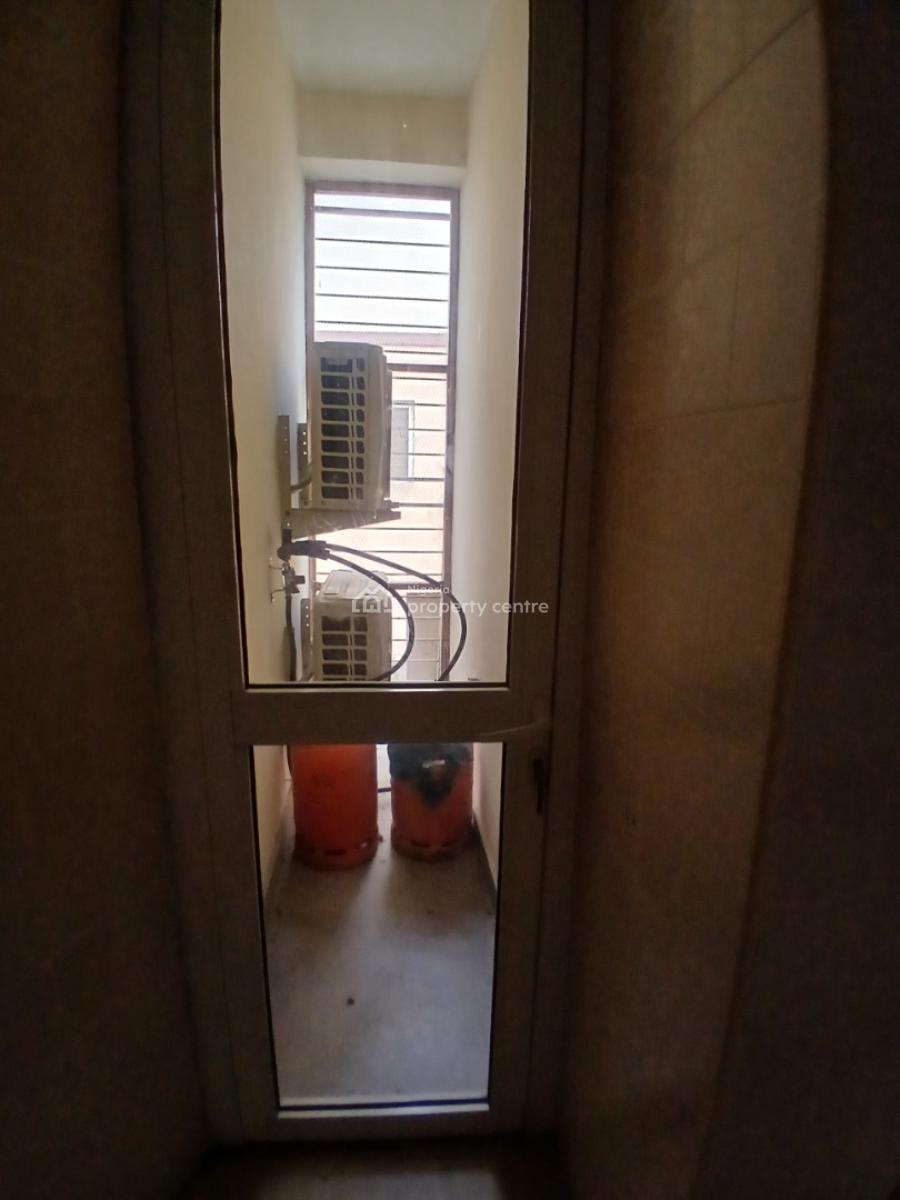 Serviced with 24/7 Power Supply 2 Bedroom En-suite Flat. It Will Waiti, Lekki Phase 1, Lekki, Lagos, Flat / Apartment for Rent