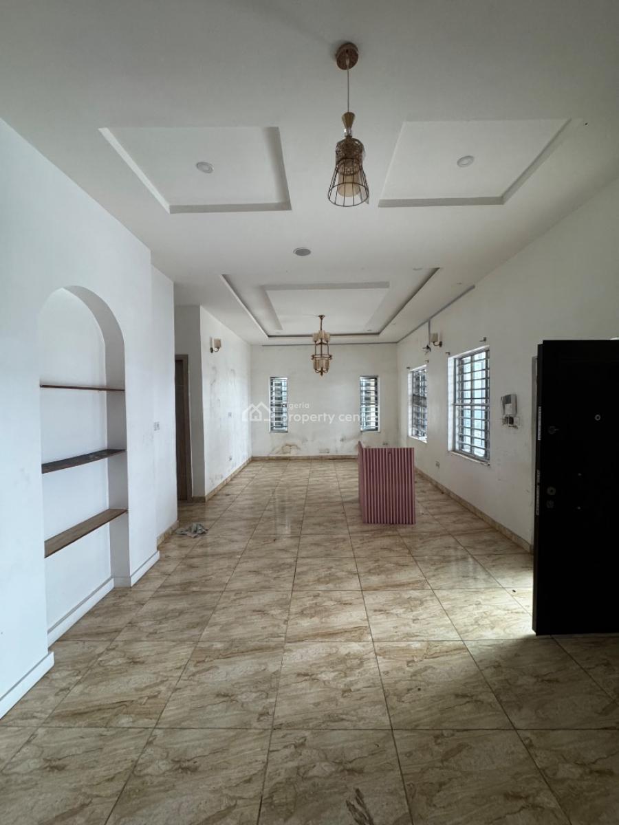 𝐌𝐀𝐈𝐍𝐓𝐀𝐈𝐍𝐄𝐃 4 𝐁𝐄𝐃𝐑𝐎𝐎𝐌 𝐓𝐄𝐑𝐑𝐀𝐂𝐄 𝐃𝐔𝐏𝐋𝐄𝐗, Orchid, Lekki, Lekki Phase 2, Lekki, Lagos, Terraced Duplex for Rent