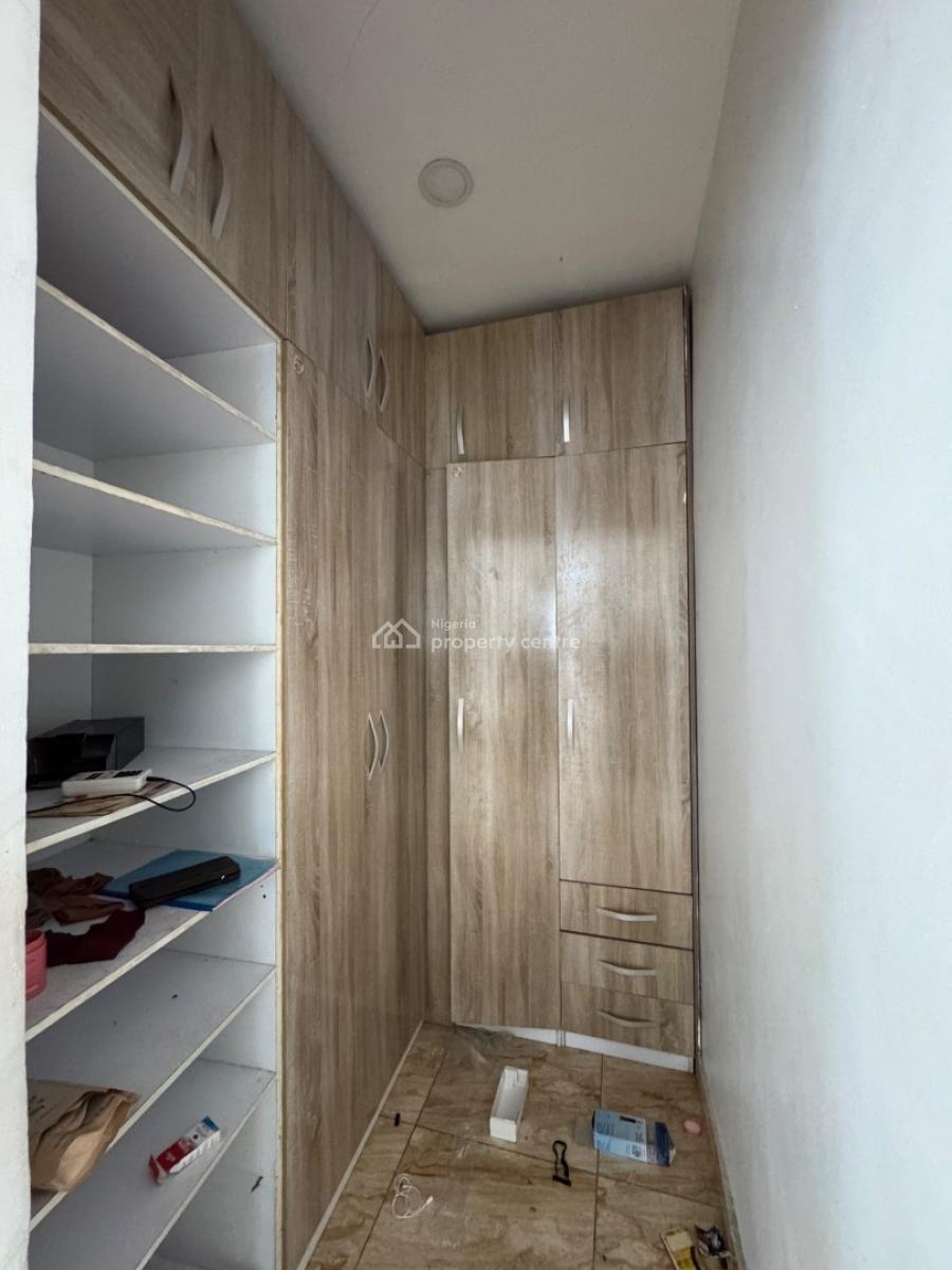 𝐌𝐀𝐈𝐍𝐓𝐀𝐈𝐍𝐄𝐃 4 𝐁𝐄𝐃𝐑𝐎𝐎𝐌 𝐓𝐄𝐑𝐑𝐀𝐂𝐄 𝐃𝐔𝐏𝐋𝐄𝐗, Orchid, Lekki, Lekki Phase 2, Lekki, Lagos, Terraced Duplex for Rent