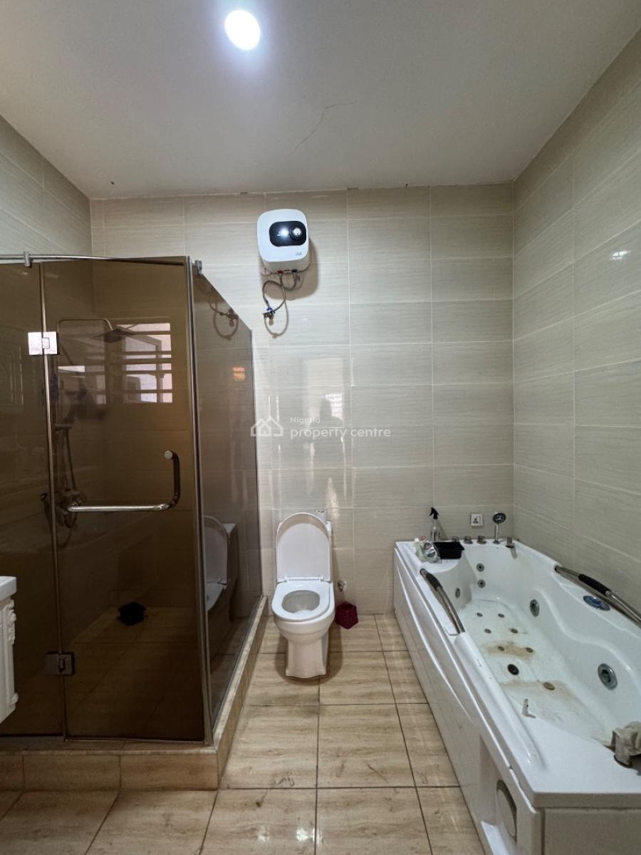𝐌𝐀𝐈𝐍𝐓𝐀𝐈𝐍𝐄𝐃 4 𝐁𝐄𝐃𝐑𝐎𝐎𝐌 𝐓𝐄𝐑𝐑𝐀𝐂𝐄 𝐃𝐔𝐏𝐋𝐄𝐗, Orchid, Lekki, Lekki Phase 2, Lekki, Lagos, Terraced Duplex for Rent