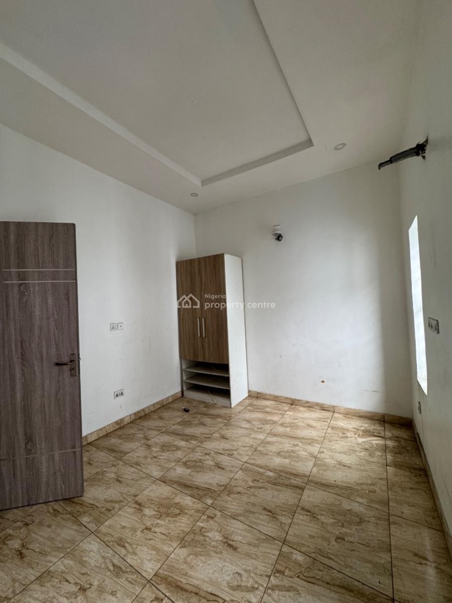 𝐌𝐀𝐈𝐍𝐓𝐀𝐈𝐍𝐄𝐃 4 𝐁𝐄𝐃𝐑𝐎𝐎𝐌 𝐓𝐄𝐑𝐑𝐀𝐂𝐄 𝐃𝐔𝐏𝐋𝐄𝐗, Orchid, Lekki, Lekki Phase 2, Lekki, Lagos, Terraced Duplex for Rent